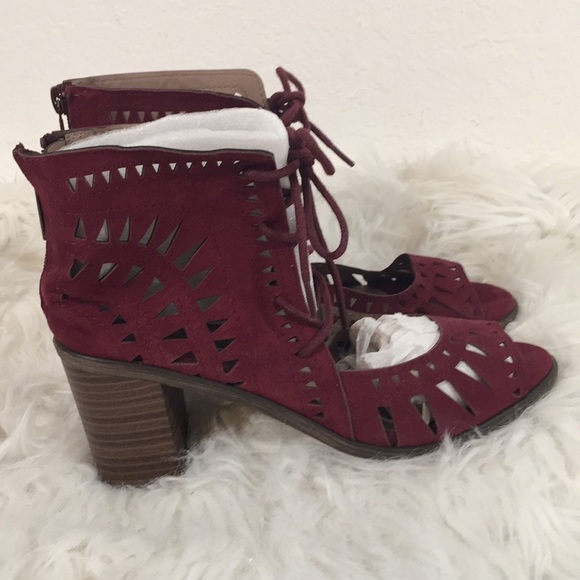 Breckelles Gabby-11 Faux Suede Peep Toe Perforated - Picture 5 of 11